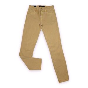 Trendy Fitted Crop Jeans